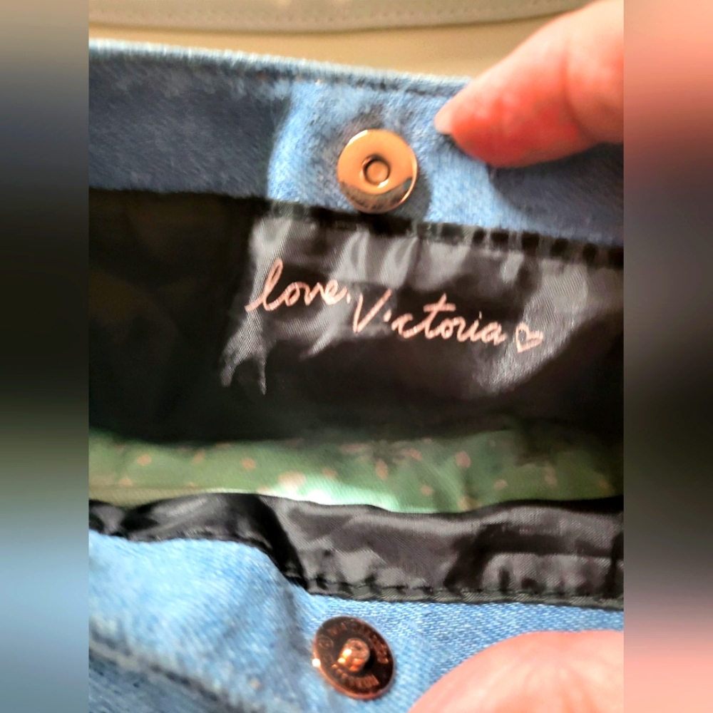 Victoria’s Secret Denim Blue Tote, Rose Gold Logo, Studded, Weekend Bag - Picture 11 of 15